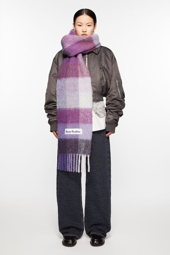 Acne Studios Karierter Schal aus Mohair Letzter Tag