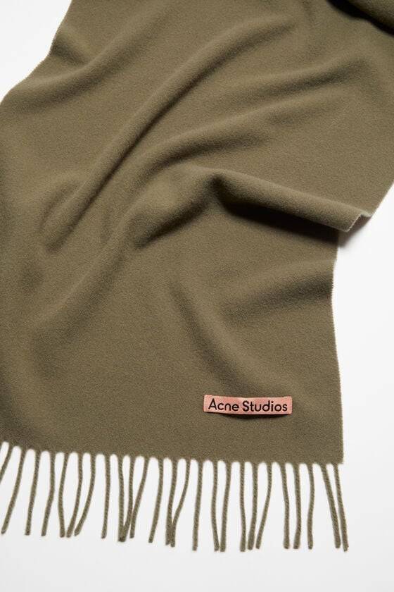 Acne Studios Schmaler Fransen-Schal aus Wolle Super Rabatt