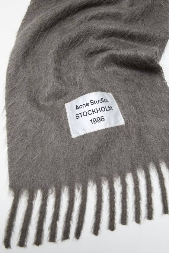 Acne Studios Fransen-Schal aus Alpaka Riesige Rabatte