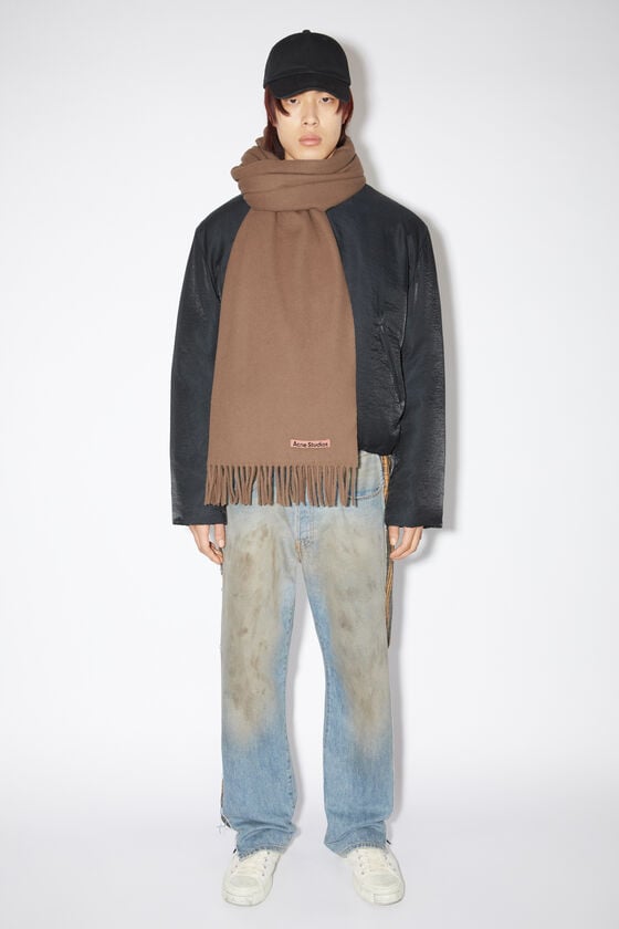 Acne Studios Oversized-Wollschal mit Fransen Online