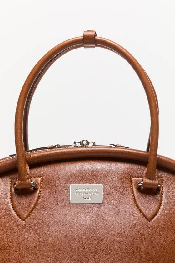 Acne Studios Bowlina shoulder bag Laufsteg-Show Angebote
