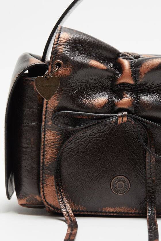 Acne Studios Tasche mit mehreren Taschen Runway Show Limitierter Zeitrabatt