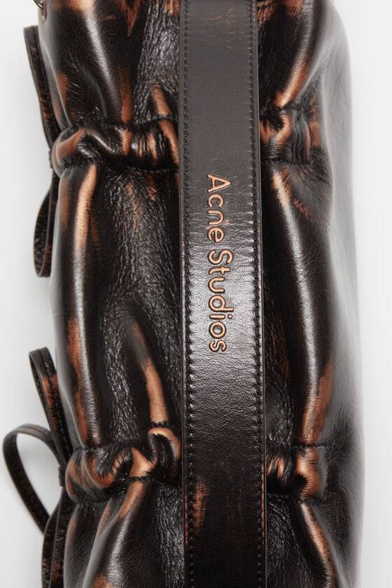 Acne Studios Tasche mit mehreren Taschen Runway Show Limitierter Zeitrabatt