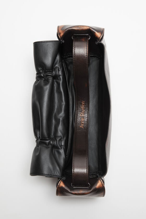Acne Studios Tasche mit mehreren Taschen Runway Show Limitierter Zeitrabatt