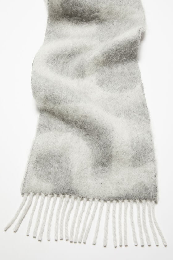 Acne Studios Logo-Schal Saisonschlussverkauf