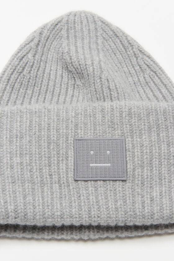 Acne Studios Mütze mit großem Face-Logo Black Friday