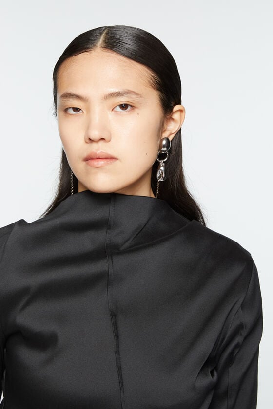 Acne Studios Ketten-Ohrringe Laufsteg-Show Muttertagsangebot