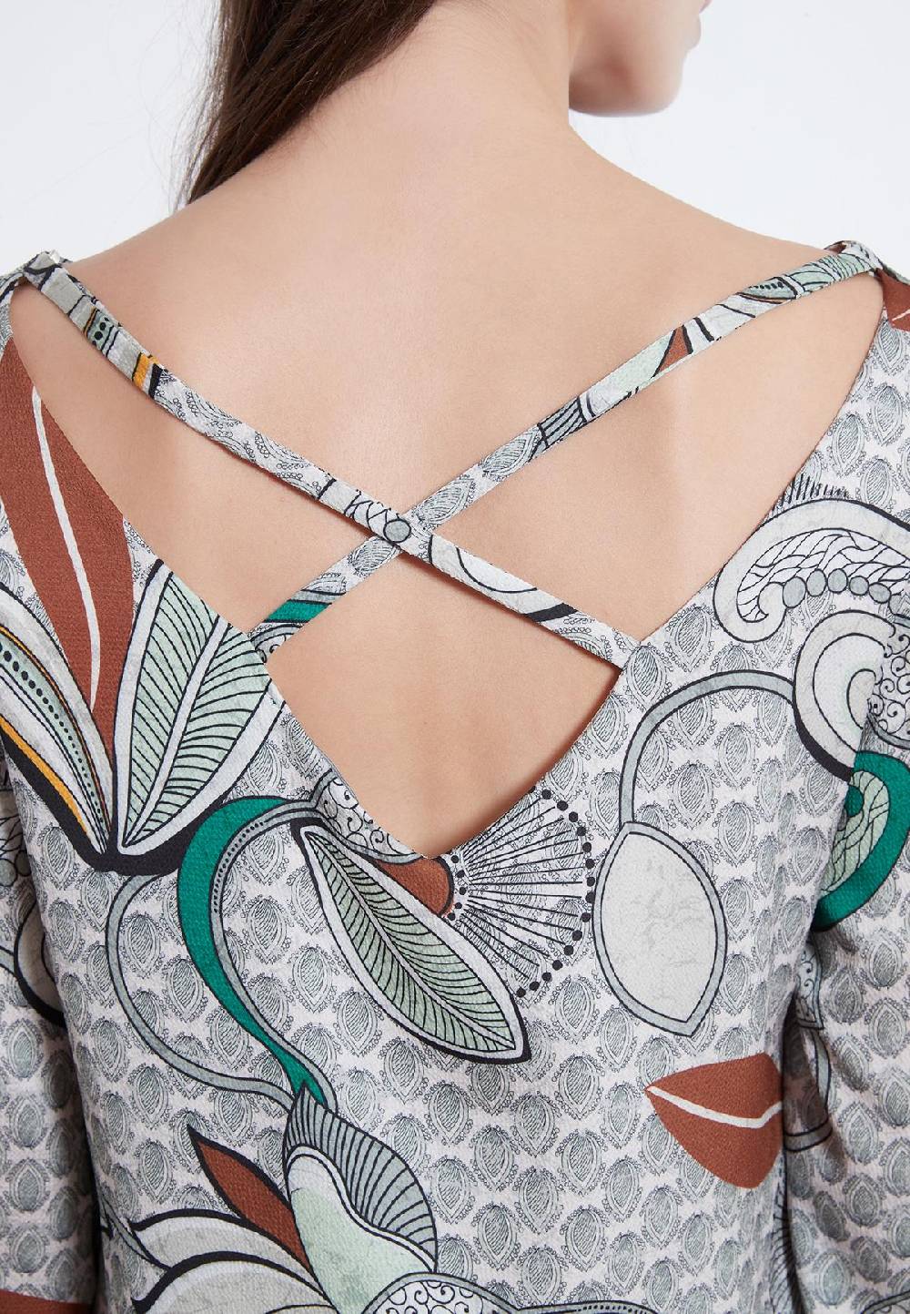 Ana Alcazar Ausschnitt Kleid Zesmy Kauf eins, bekomm eins gratis