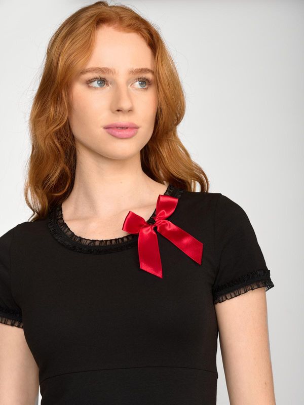 Nastrovje Potsdam Pussy Deluxe Bow On Black Shirt female schwarz Riesige Rabatte