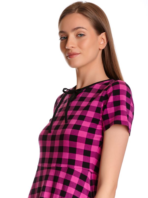 Nastrovje Potsdam Pussy Deluxe Back to 1955 pink checkered Damen A-Linien-Kleid pink allover Outlet
