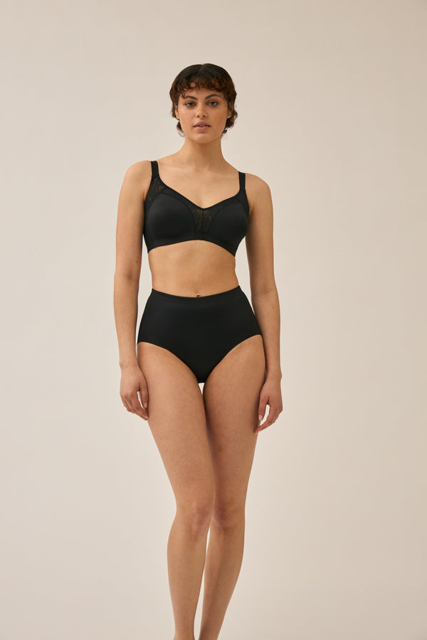 Naturana Minimizer und Side Smoother BH mit Spitze - Schwarz Weihnachtsangebot