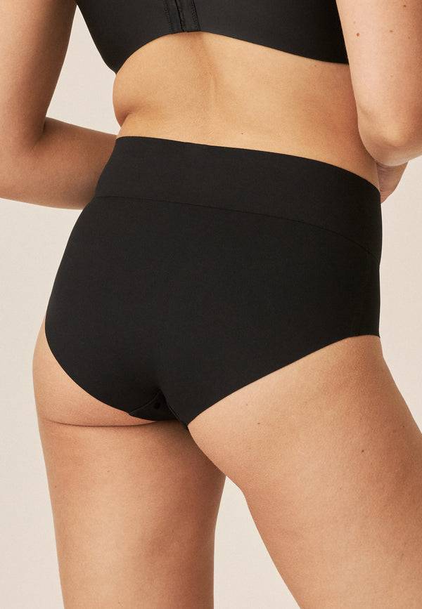 Naturana High Waist Slip mit leichtem Shape-Effekt - Schwarz Super Sparpreis