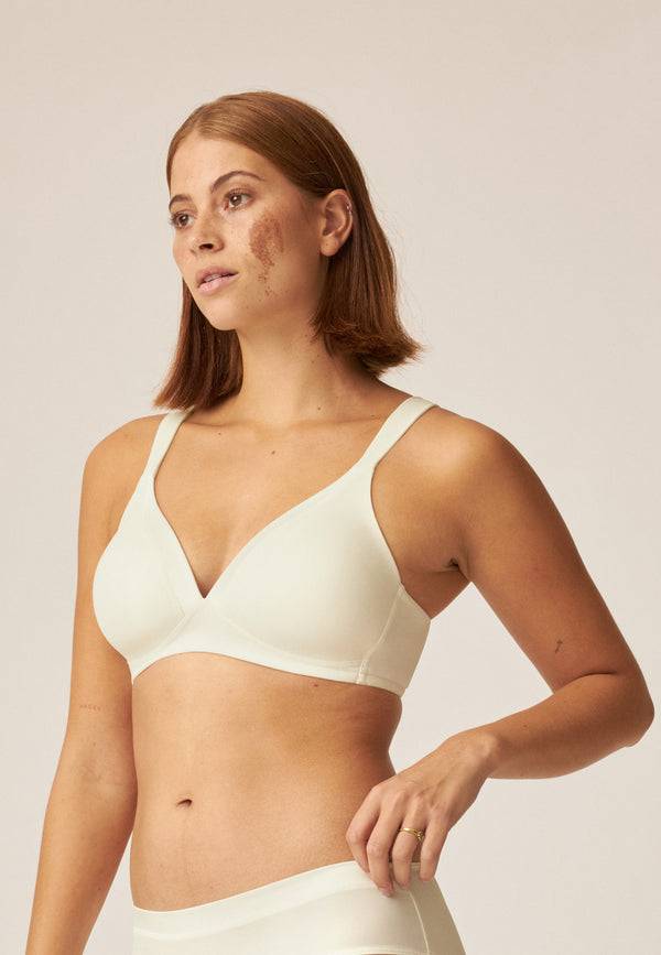Naturana Bügelloser BH mit Schale und Glanzband - Ecru Kostenloser Versand international