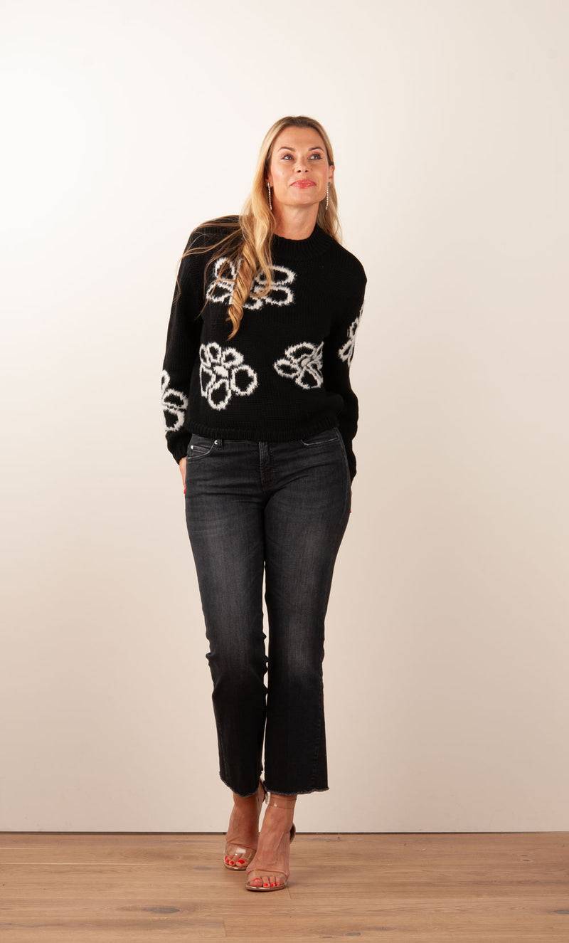 fleur Pullover „Blumen“ Schwarz | Weiß Saisonschlussverkauf
