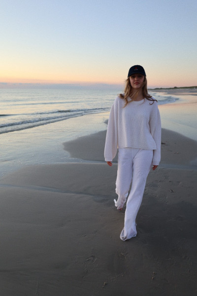 Sosue Rip Round Neck Pullover Off White Vierteljährliche Förderung